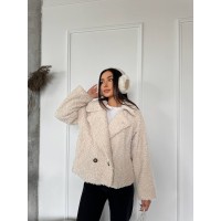 Жіноча коротка шуба з букле молочного кольору 29806