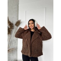 Женская короткая шуба из букле коричневого цвета 29808
