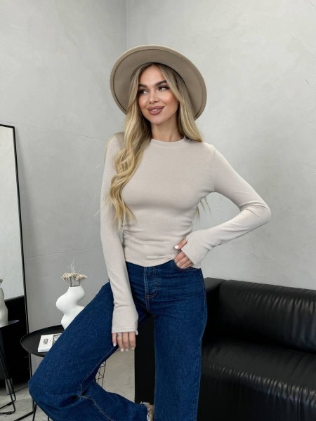 Жіночий лонгслів бежевого кольору 29811