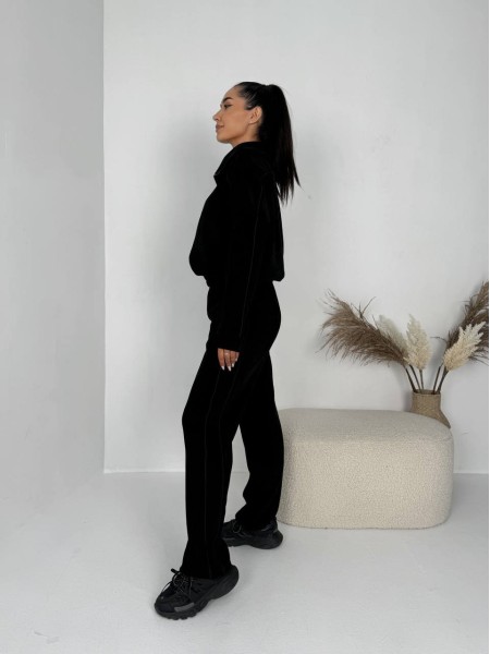 Женский спортивный костюм с капюшоном черного цвета 29845