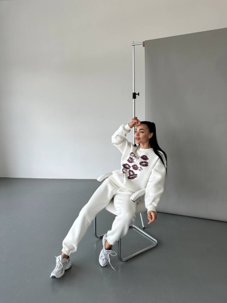 Жіночий світшот на флісі з принтом білого кольору 29873