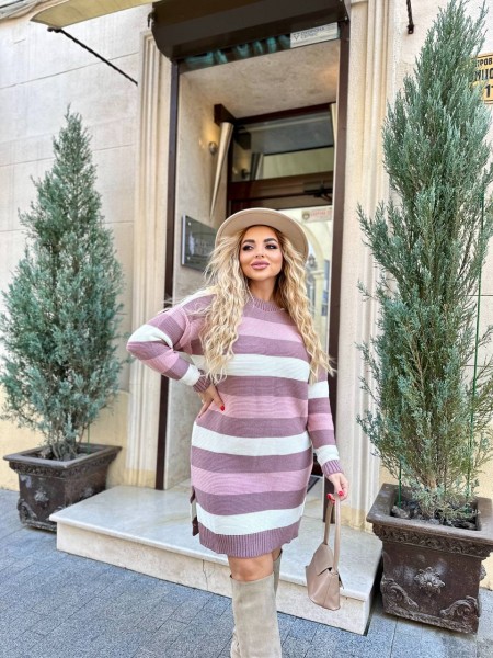 Вязаное платье в полоску пудрового цвета 29892