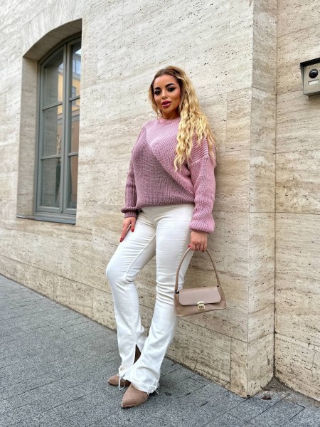 В'язаний жіночий светр пудрового кольору 29898