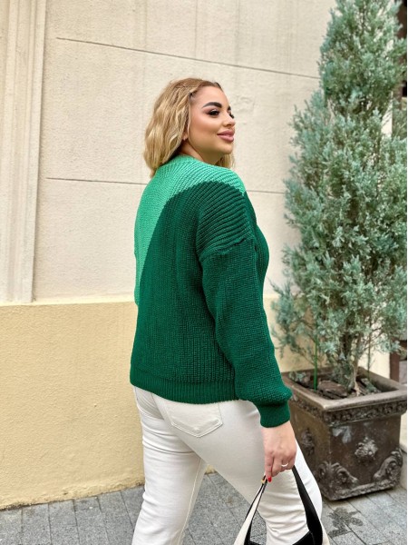 В'язаний жіночий светр зеленого кольору 29902