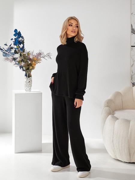 Женский вязаный костюм черного цвета 29954