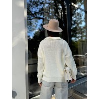 Жіноча кофта з відкладеним коміром молочного кольору 29958