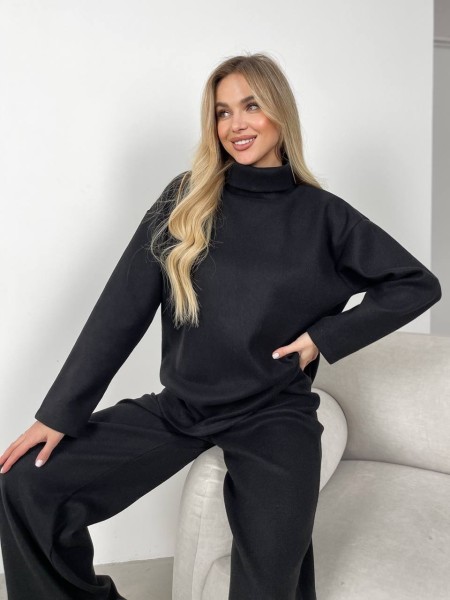Жіночий ангоровий костюм чорного кольору 30024