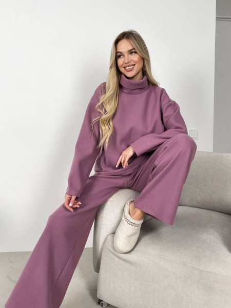 Жіночий ангоровий костюм пудрового кольору 30026