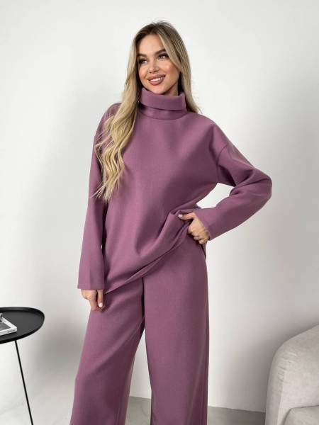 Жіночий ангоровий костюм пудрового кольору 30026