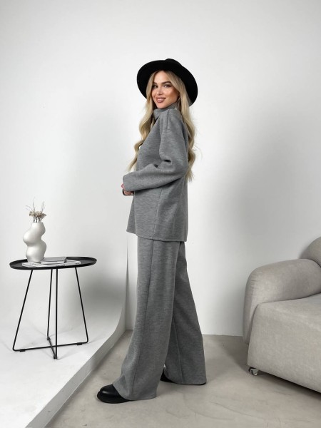 Жіночий ангоровий костюм сiрого кольору 30027