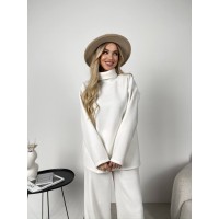 Жіночий ангоровий костюм молочного кольору 30028