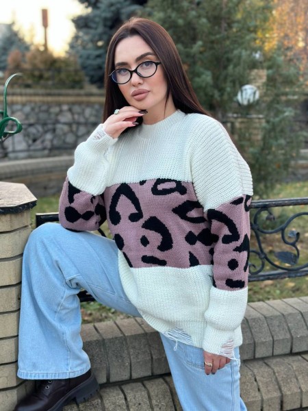 Об'ємний жіночий светр-туніка молочного кольору 30087