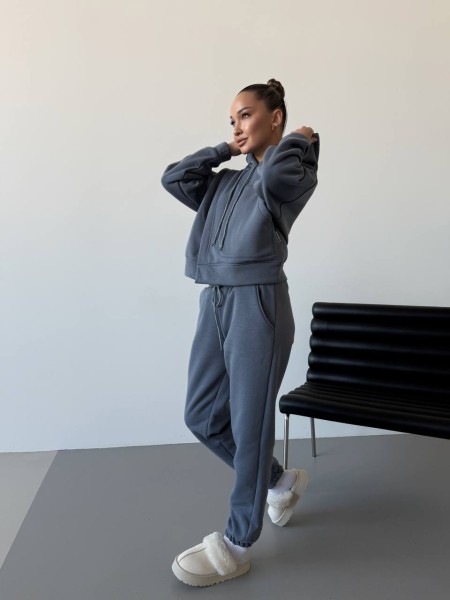 Женский спортивный костюм на флисе серого цвета 30107