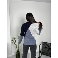 Жіночий вовняний светр синього кольору 30173