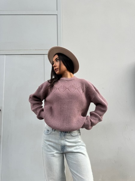 Класичний жіночий светр пудрового кольору 30186