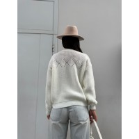 Класичний жіночий светр молочного кольору 30187