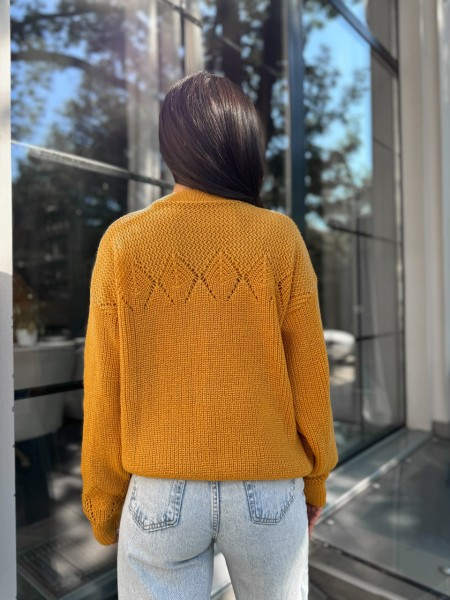 Класичний жіночий светр помаранчевого кольору 30188