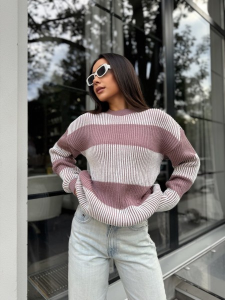 Жіночий трикотажний светр пудрового кольору 30193