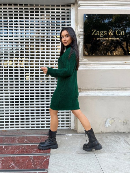 В'язана сукня зі стійкою зеленого кольору 30207