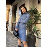 Вязаное платье с горловиной серого цвета 30210