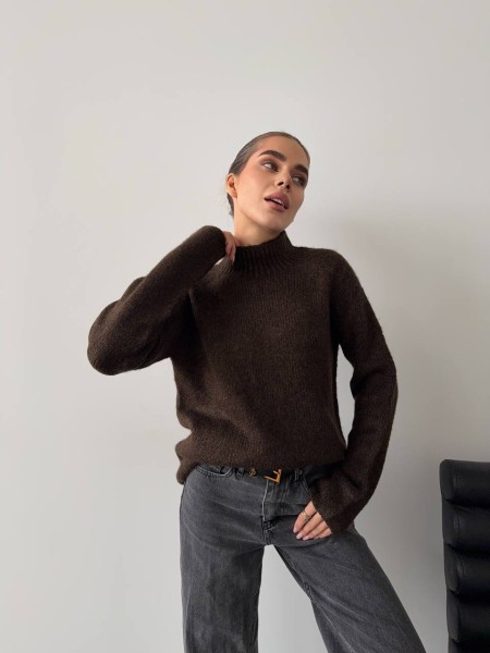 Жіночий теплий светр без шва коричневого кольору 30256