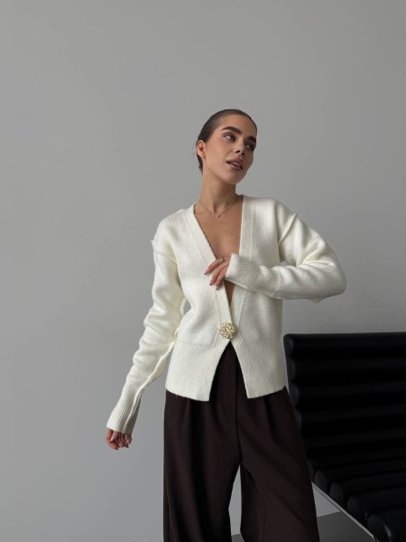 Укорочений кардиган на гудзику молочного кольору 30272