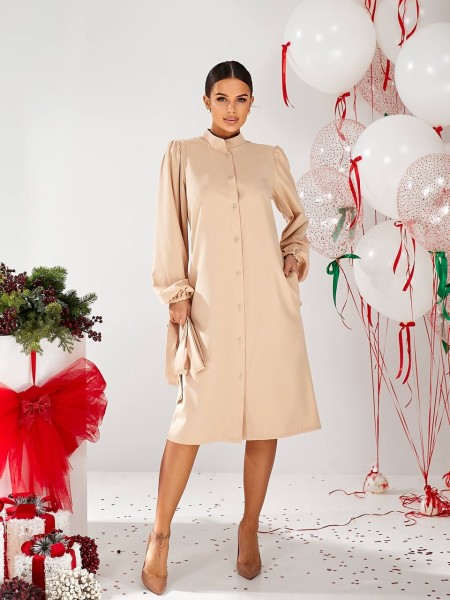 Классическое платье миди на пуговицах бежевого цвета 30338