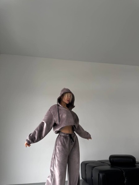 Женский теплый велюровый костюм пудрового цвета 30401