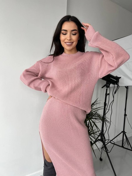 Женский теплый костюм с юбкой пудрового цвета 30420