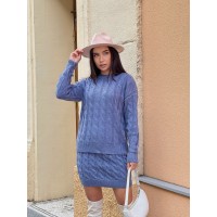 Жіночий в'язаний костюм зі спідницею синього кольору 30426