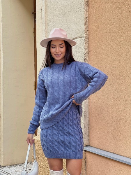 Женский вязаный костюм с юбкой синего цвета 30426