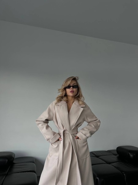 Жіноче кашемірове пальто з накладними карманами бежевого кольору 30434