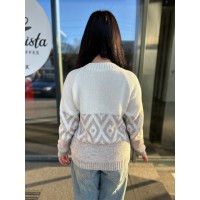 Женский свитер с рисунком молочного цвета 30457