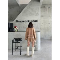 Подовжений жіночий светр на блискавці бежевого кольору 30469