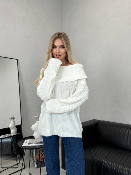 Жіночий подовжений светр-туніка молочного кольору 30471