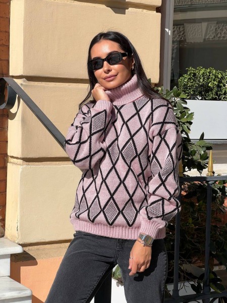 Жіночий светр із горловиною пудрового кольору 30482