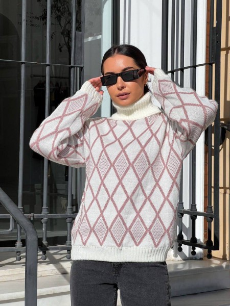 Жіночий светр із горловиною молочного кольору 30484