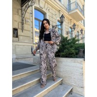 Легкий прогулянковий костюм зебра бежевого кольору 30573
