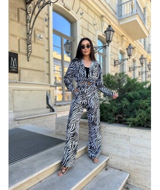 Легкий прогулянковий костюм зебра бiлого кольору 30574