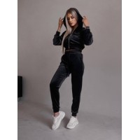Жіночий велюровий костюм чорного кольору 30575