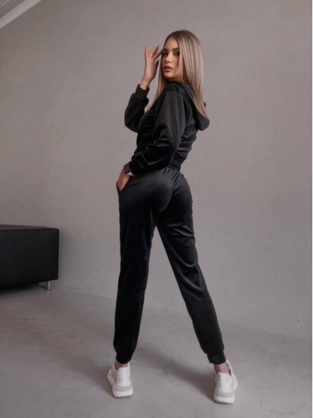 Женский велюровый костюм черного цвета 30575