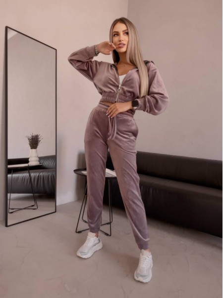 Женский велюровый костюм кофейного цвета 30577