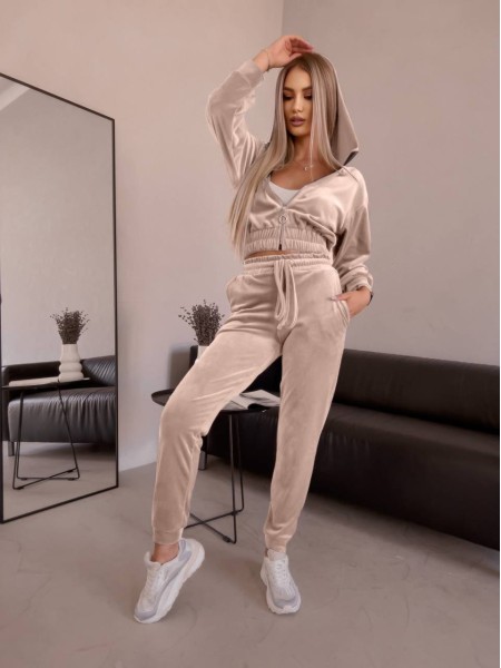 Женский велюровый костюм бежевого цвета 30578