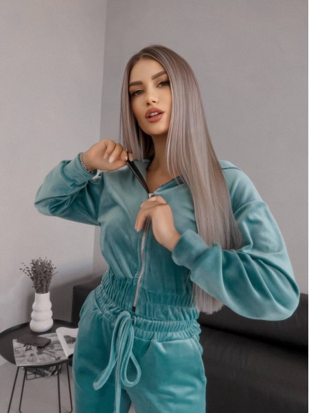 Женский велюровый костюм изумрудного цвета 30579