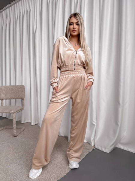 Женский велюровый костюм+топ бежевого цвета 30601