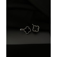 Сережки "Клевер" англійський замок срібного кольору 30610