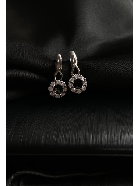 Сережки з камінням срібного кольору 30700