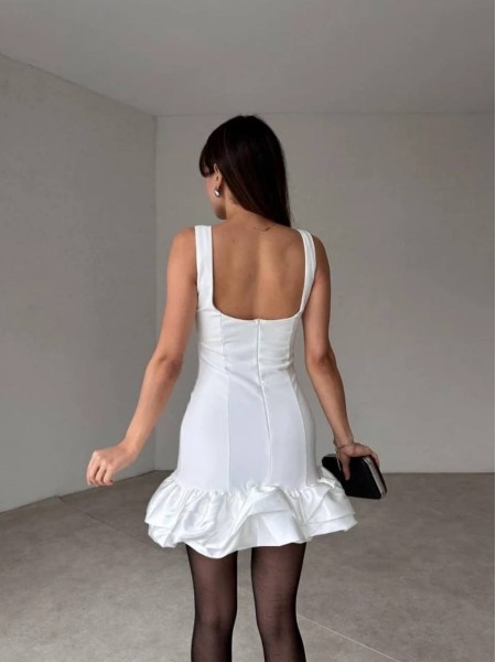 Вечірня сукня міні з воланами білого кольору 30711