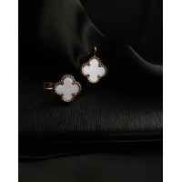 Сережки "Клевер" англійський замок білого кольору 30715