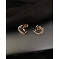 Серьги с ангелочком английский замок золотого цвета 30722